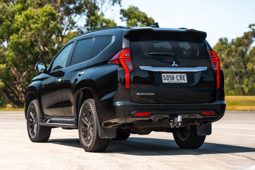 mitsubishi pajero sport